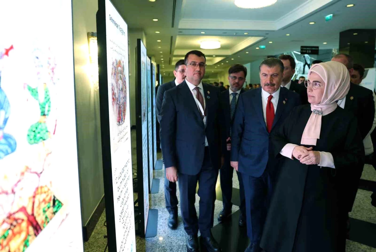 Emine Erdoğan, Bitkisel İlaçlar ve Tıbbi Bitkiler Sergisini Ziyaret Etti