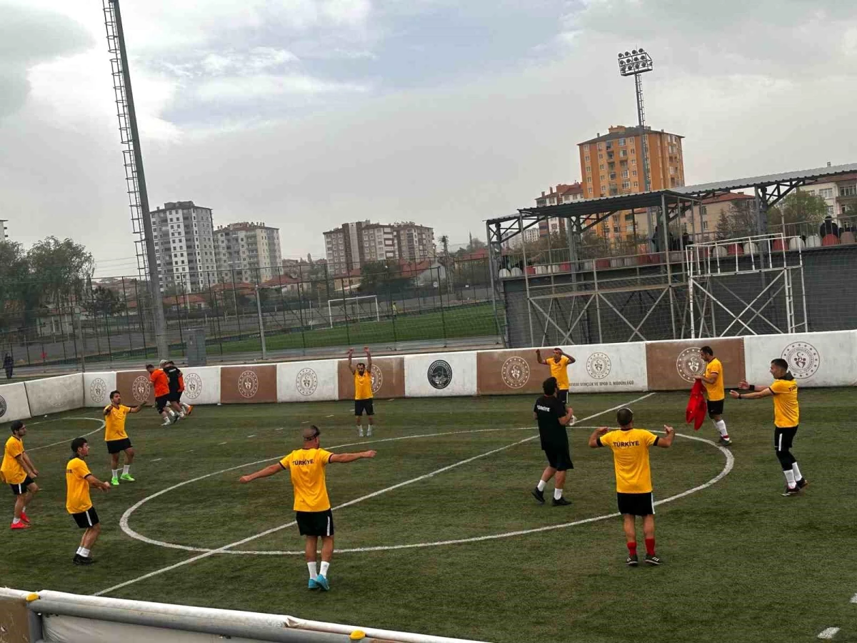 Görme Engelliler Futbol Milli Takımı Kayseri\'de Grand Prix müsabakalarına hazırlanıyor