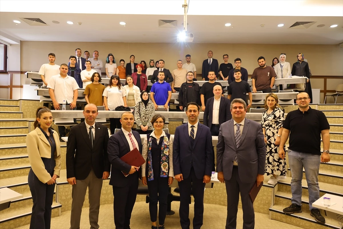 Hasan Kalyoncu Üniversitesi\'nde Turizmde Dijitalleşme ve Alternatif Turizm Konulu Panel Gerçekleştirildi