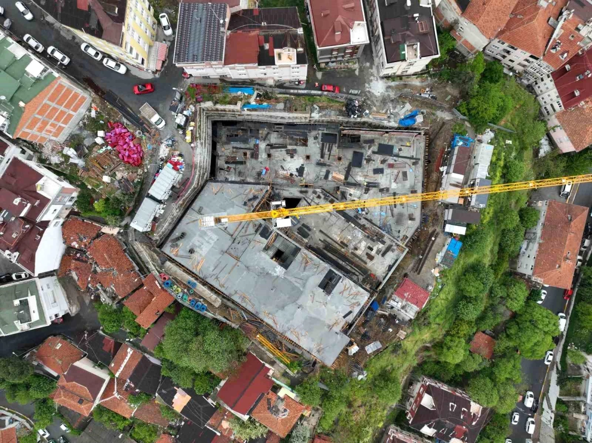 İstanbul\'daki Okulların Deprem Çalışmaları Ağır Gidiyor