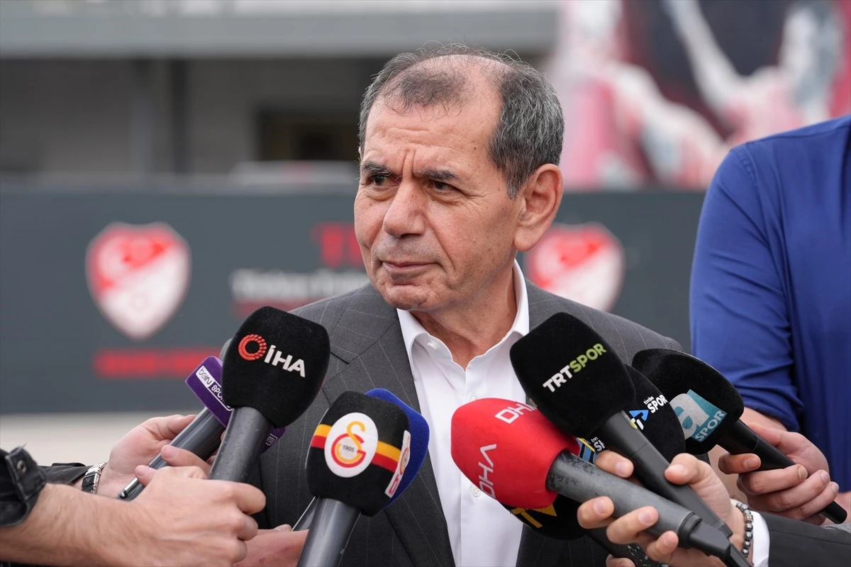 Galatasaray Başkanı Dursun Özbek, Kulüpler Birliği Vakfı\'nın seçim istişarelerini sabote ettiğini söyledi