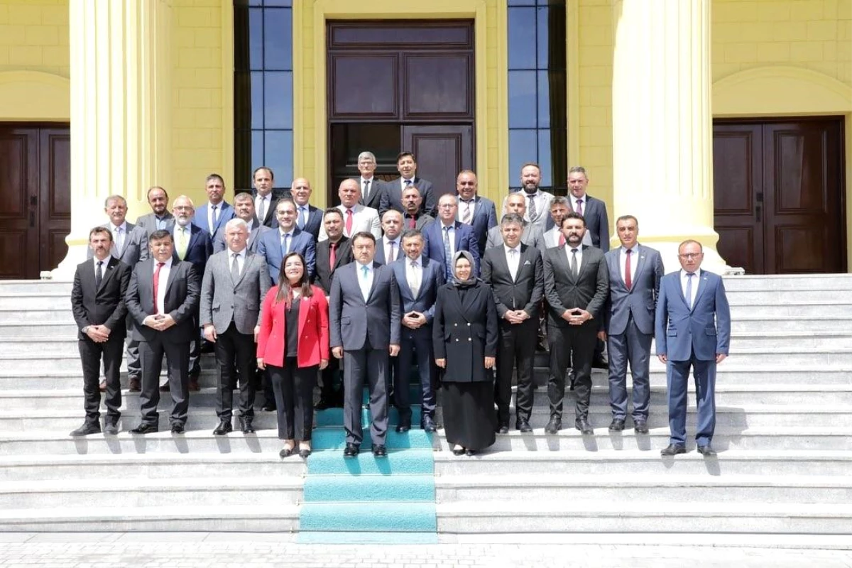 Kütahya Valisi Musa Işın, ilçe ve belde belediye başkanlarını ağırladı