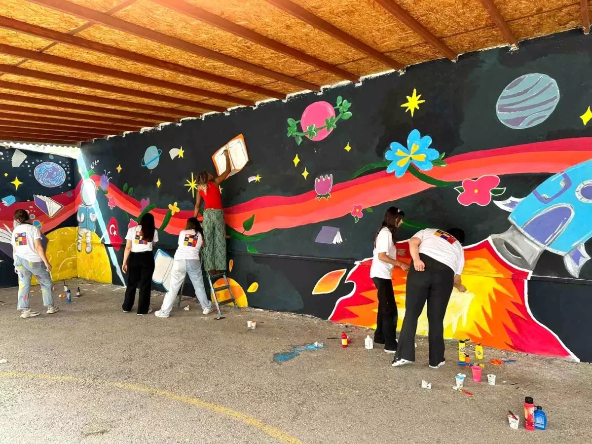 Alanya Üniversitesi İletişim ve Tasarım Festivali Başladı