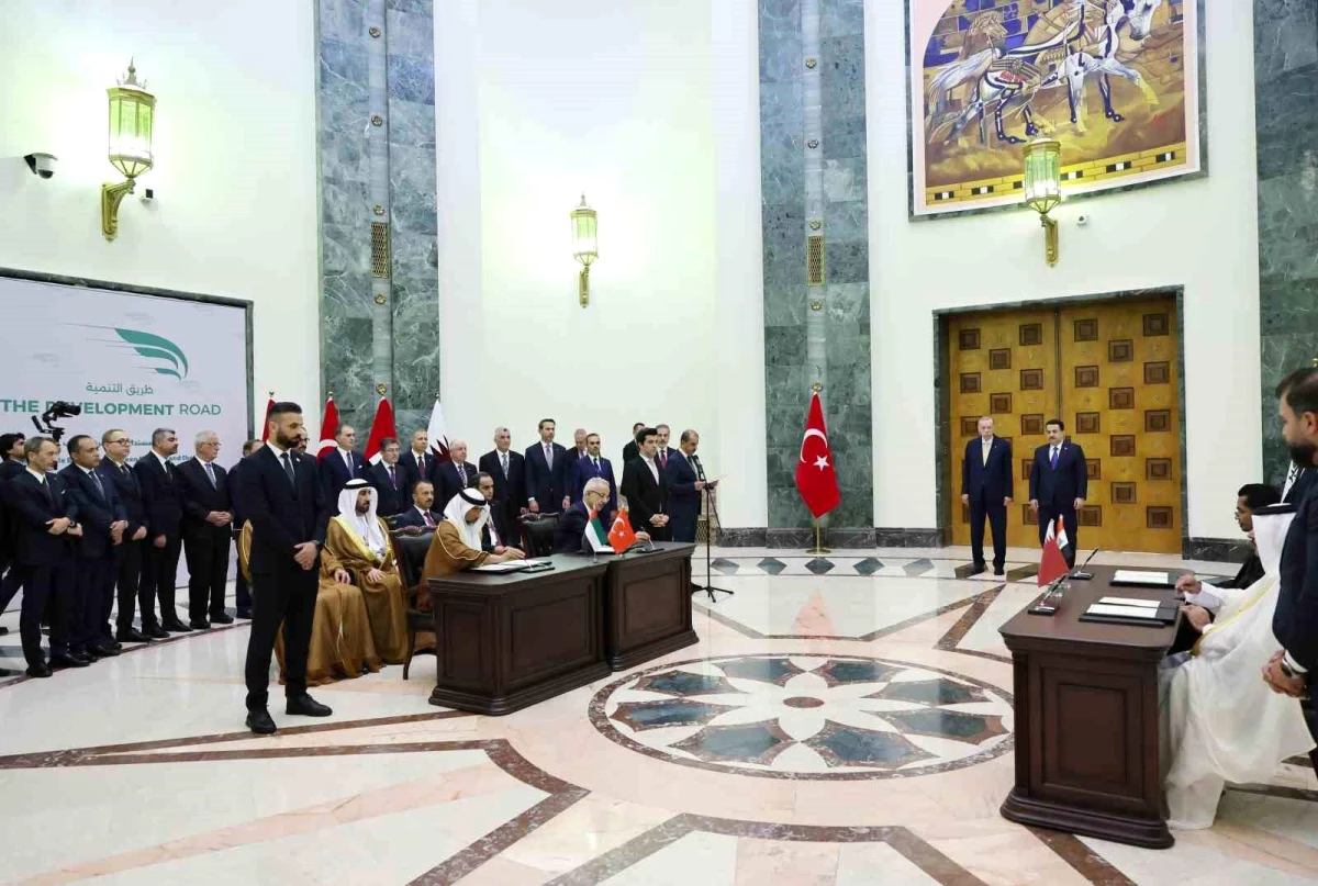 Cumhurbaşkanı Erdoğan, Irak\'ta Kalkınma Yolu Projesi için 4\'lü mutabakat zaptı imzaladı