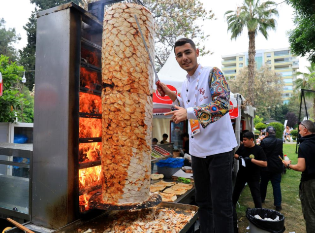 Uluslararası Portakal Çiçeği Karnavalı'nda 310 ton et tüketildi