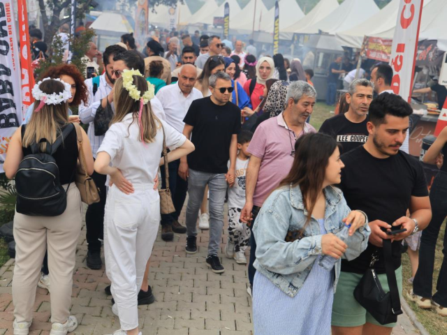 Uluslararası Portakal Çiçeği Karnavalı'nda 310 ton et tüketildi