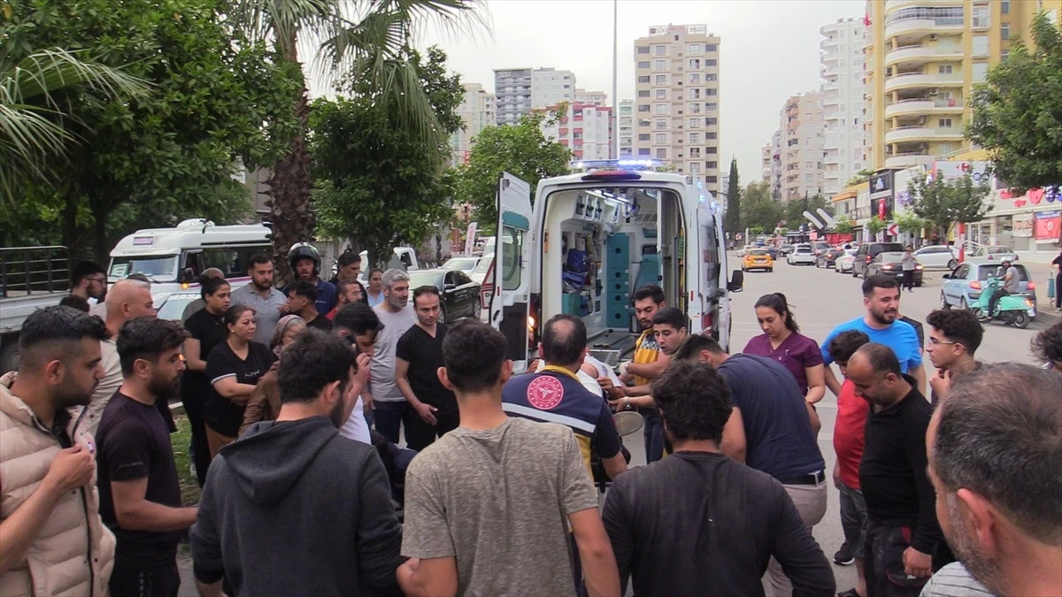 Adana\'da motosiklet kazası: 2 kişi yaralandı