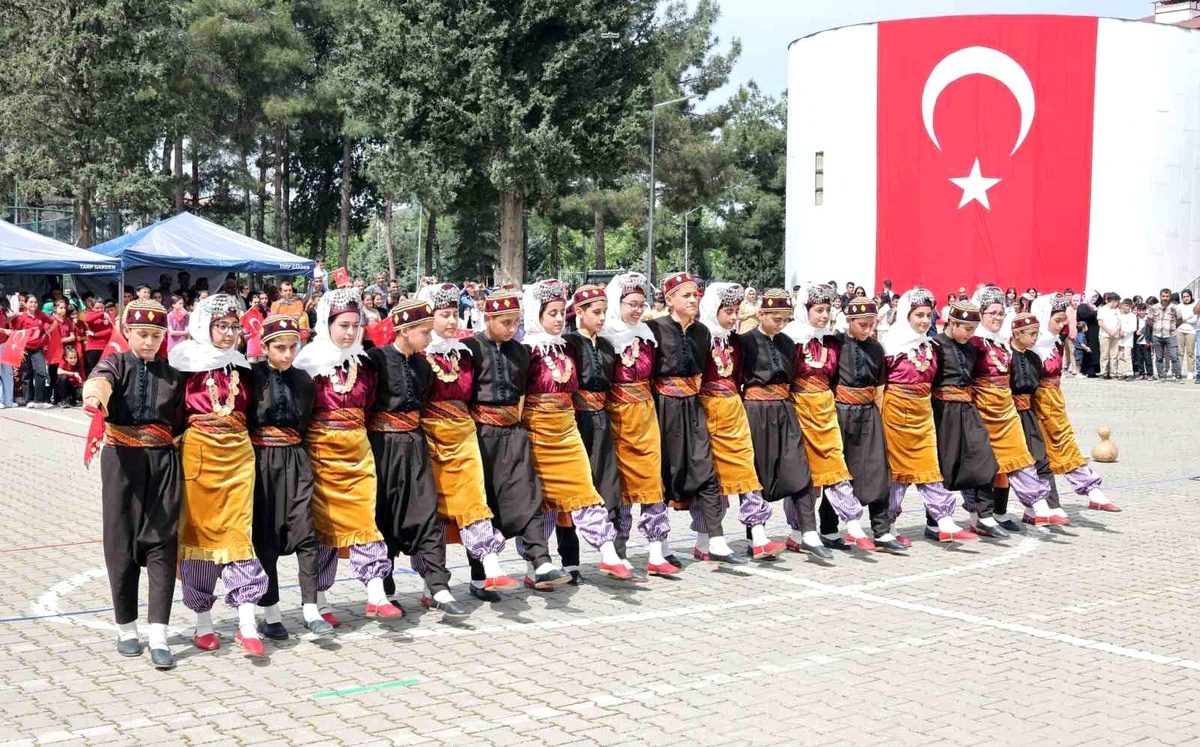 23 Nisan Ulusal Egemenlik ve Çocuk Bayramı Adıyaman\'da Coşkuyla Kutlandı