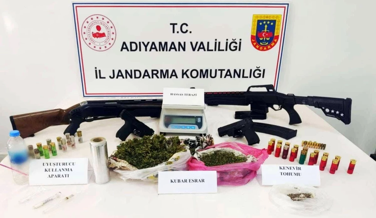 Adıyaman\'da Ev Operasyonunda Silah Parçaları ve Mermiler Ele Geçirildi