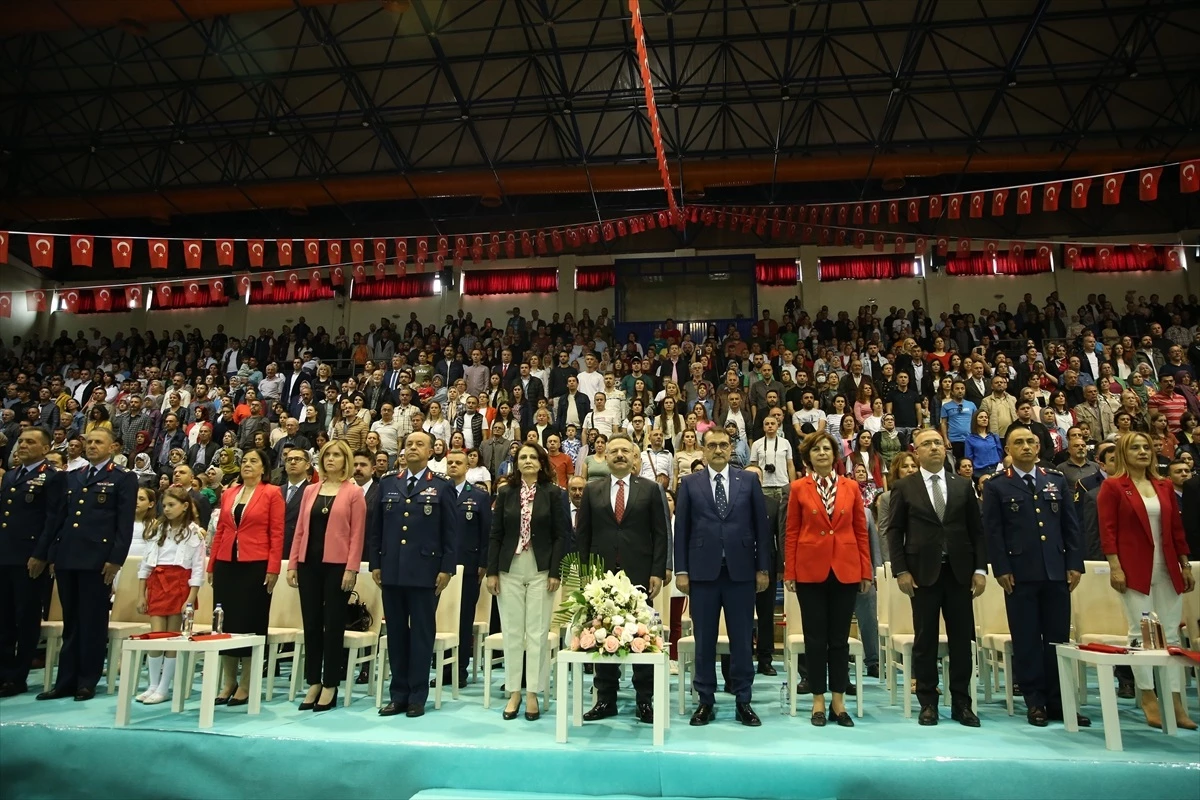 Fatih Dönmez, 23 Nisan Ulusal Egemenlik ve Çocuk Bayramı törenine katıldı