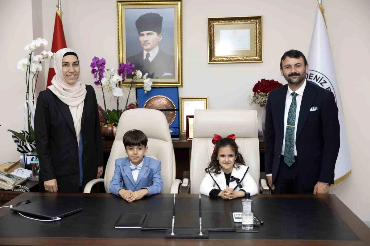 Mersin Akdeniz Belediye Başkanı koltuğunu çocuklara devretti