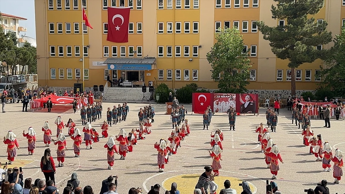 Antalya, Muğla, Isparta ve Burdur\'da 23 Nisan törenleri düzenlendi