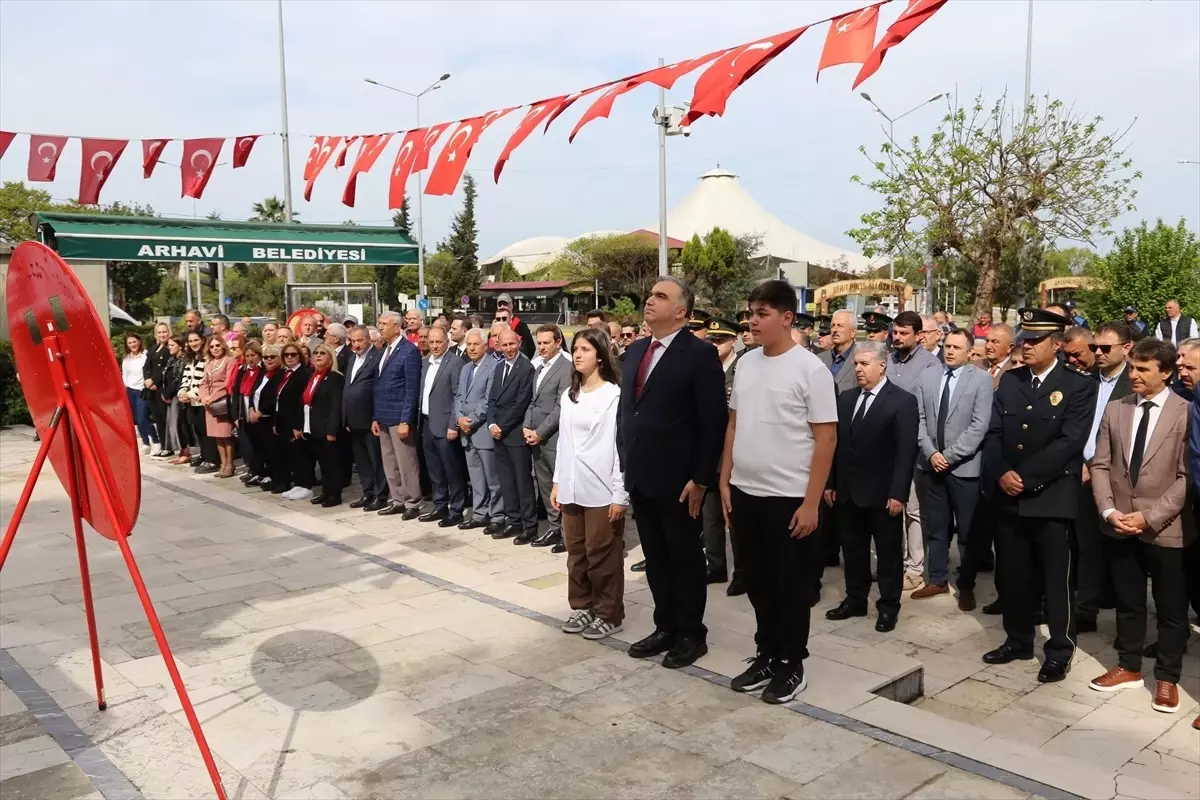 Arhavi\'de 23 Nisan Ulusal Egemenlik ve Çocuk Bayramı Kutlandı