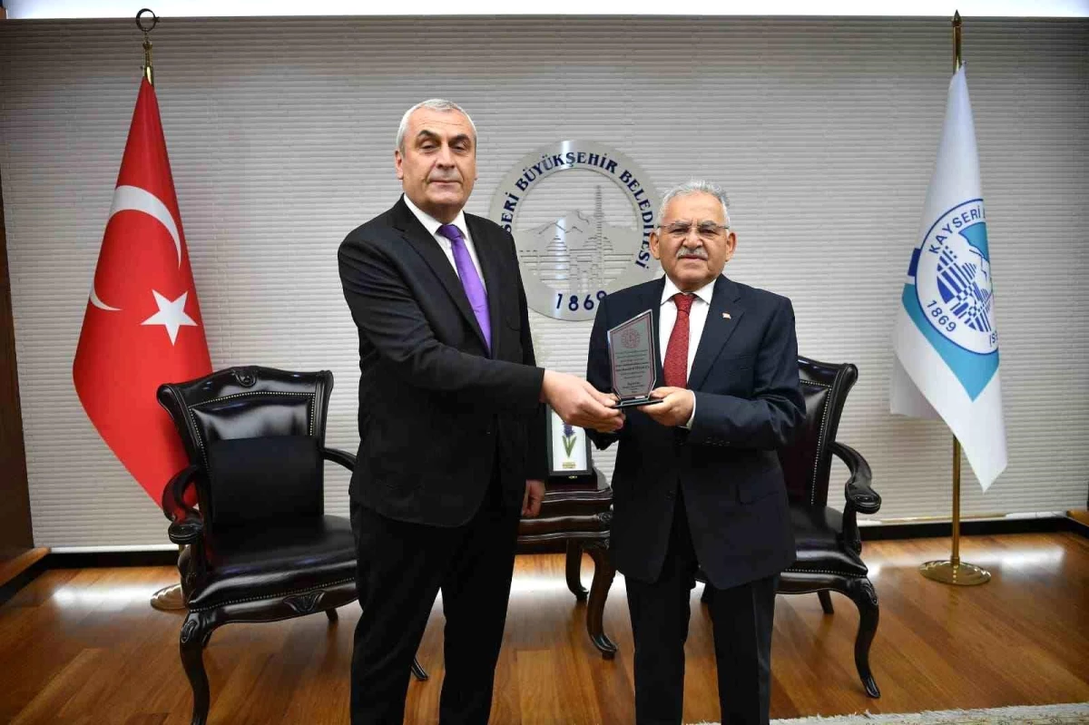 Kayseri Büyükşehir Belediye Başkanı Dr. Memduh Büyükkılıç, Eğitimcileri Kabul Etti