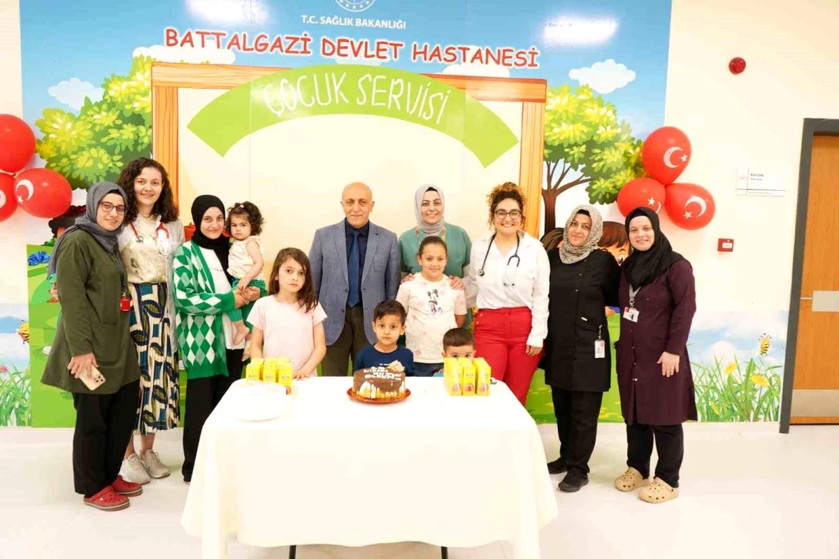 Battalgazi Devlet Hastanesi\'nde 23 Nisan Ulusal Egemenlik ve Çocuk Bayramı kutlaması