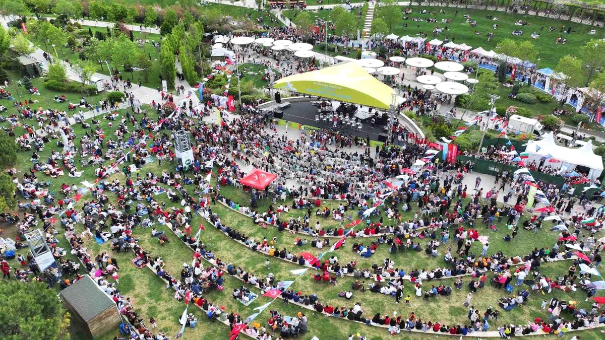 23 Nisan Ulusal Egemenlik ve Çocuk Bayramı Beylikdüzü\'nde Kutlandı