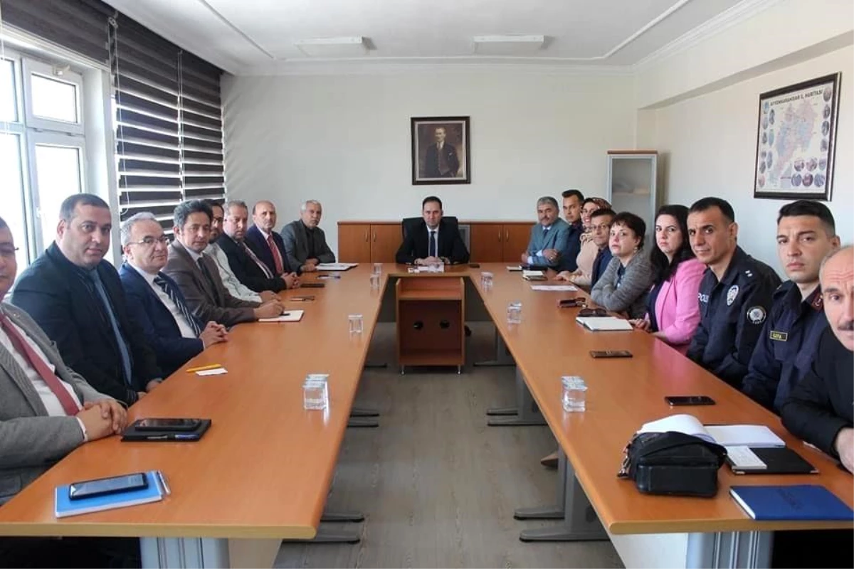 Afyonkarahisar\'ın Bolvadin ilçesinde kurum müdürleriyle toplantı yapıldı