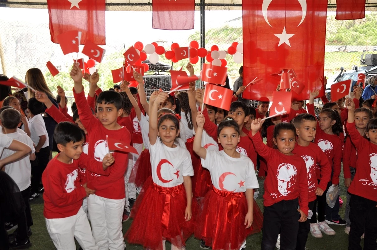 Hakkari\'de 23 Nisan Ulusal Egemenlik ve Çocuk Bayramı Kutlamaları