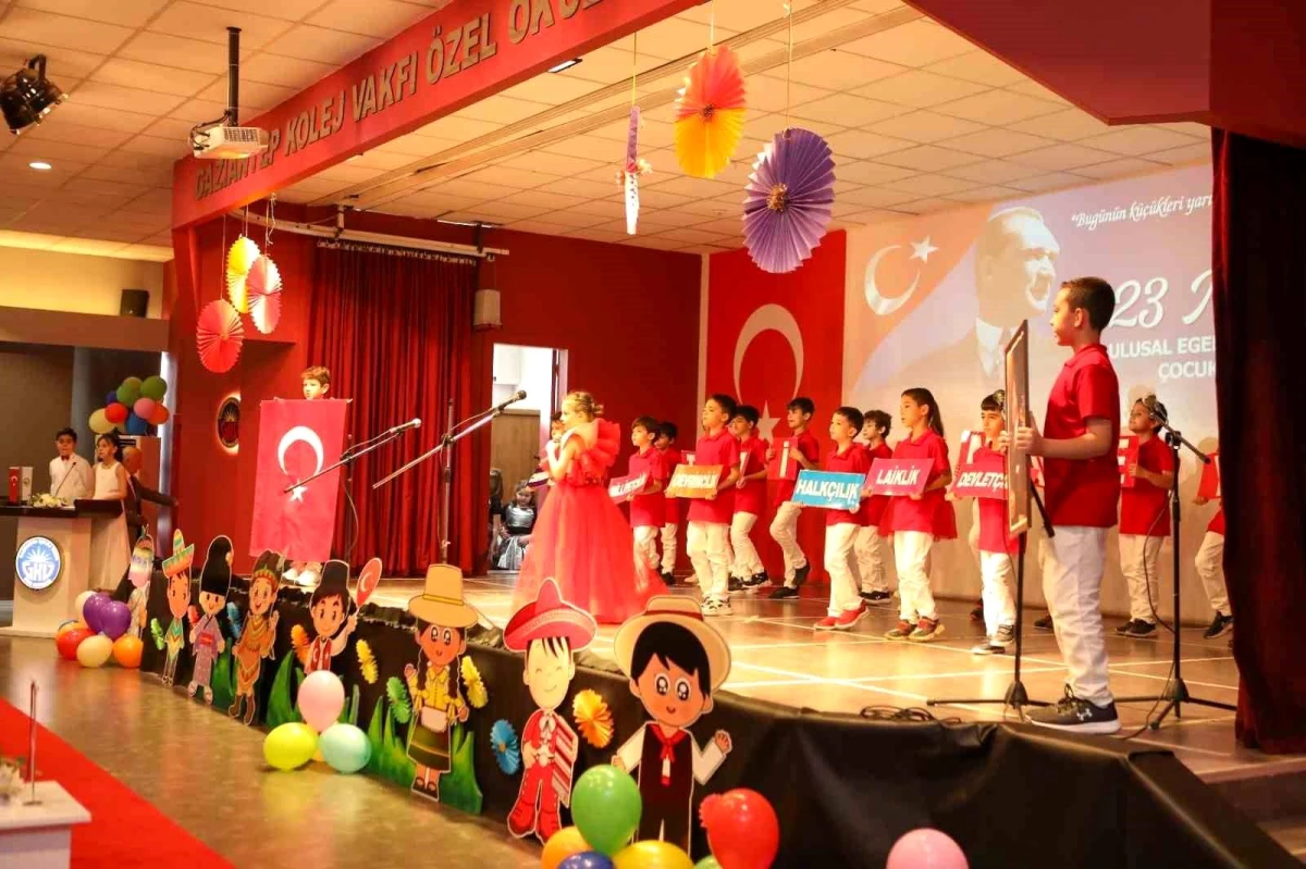 Gaziantep Kolej Vakfı Özel İlkokulu\'nda 23 Nisan kutlamaları