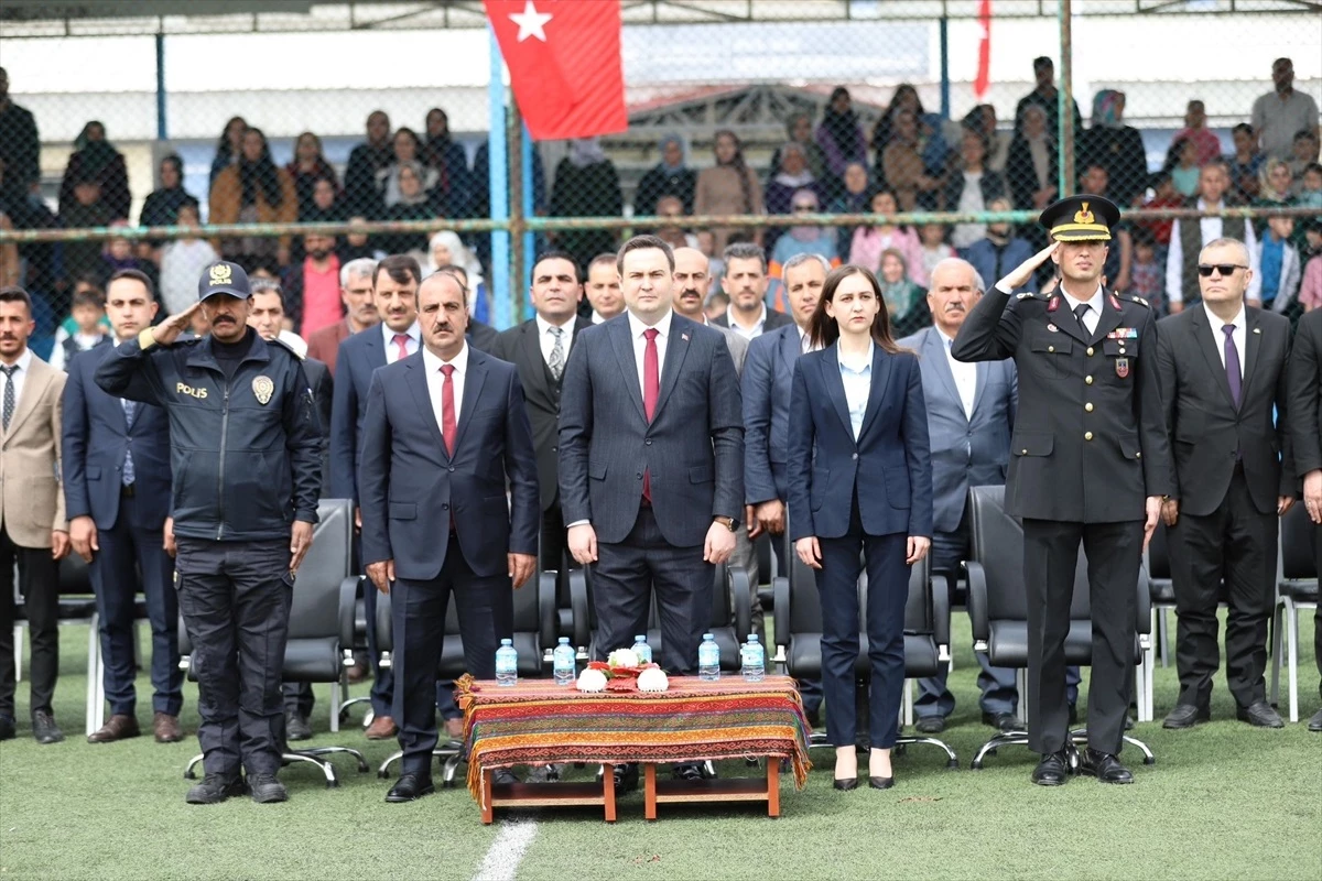 Bitlis Hizan\'da 23 Nisan Ulusal Egemenlik ve Çocuk Bayramı Kutlandı