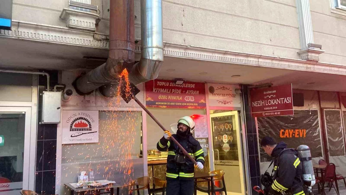 Erzincan\'da lokantanın fırın bacasında çıkan yangın söndürüldü