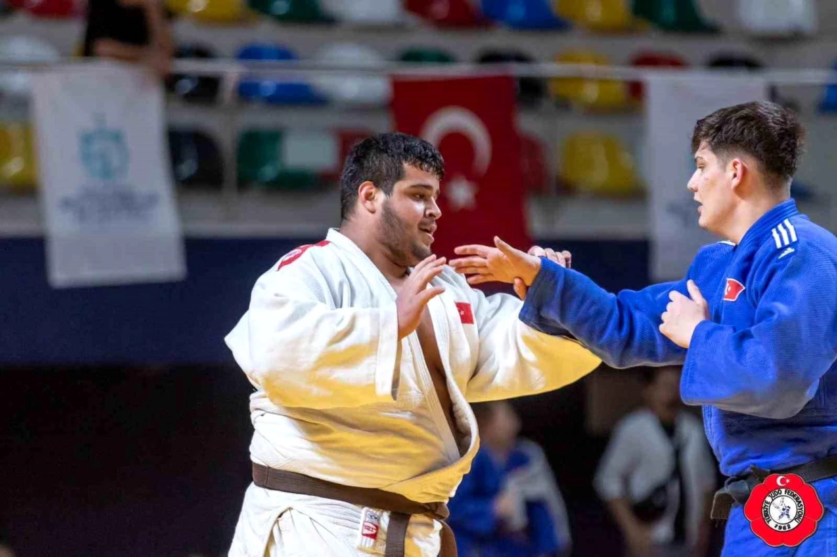 Salihli\'li Milli Judocu Mehmet Emin Çolakçivi Türkiye 2\'ncisi