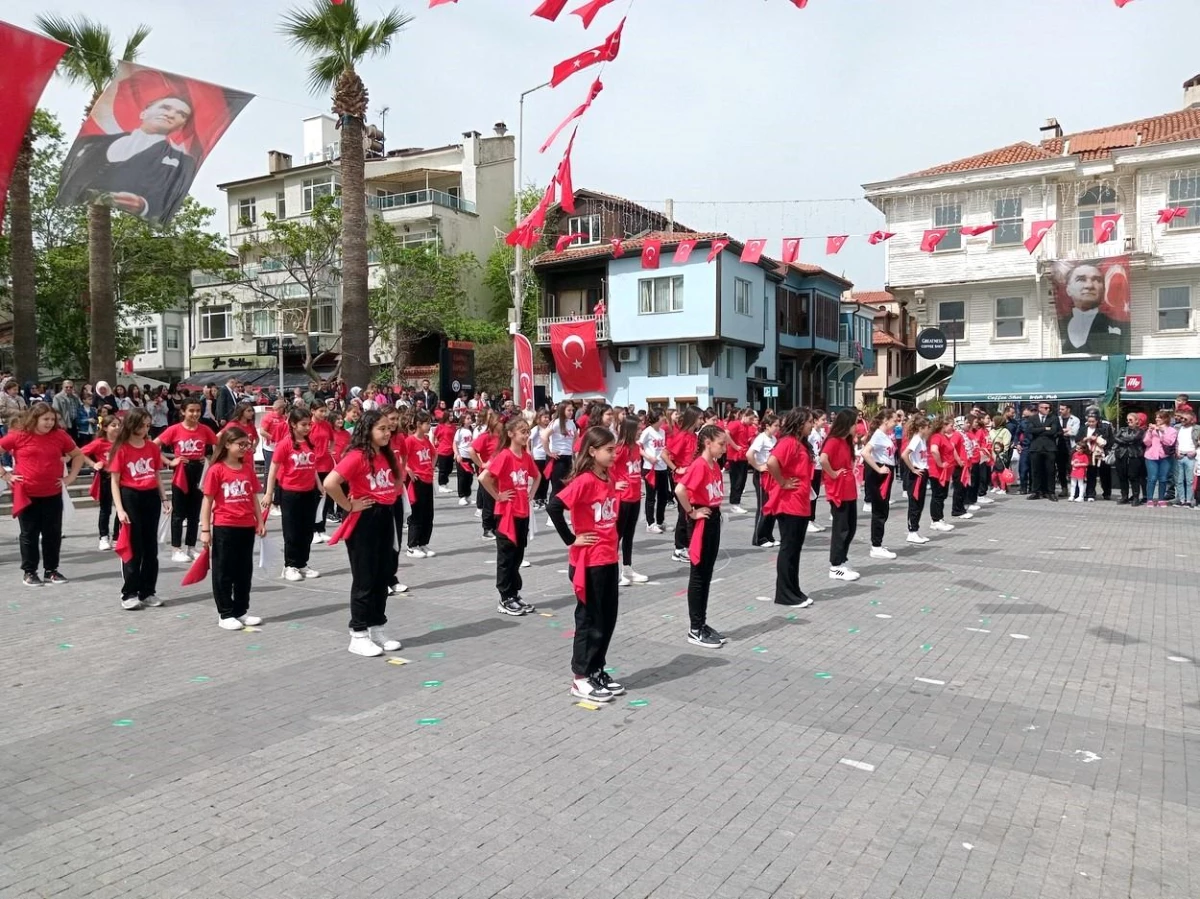 23 Nisan Ulusal Egemenlik ve Çocuk Bayramı Mudanya\'da Kutlandı