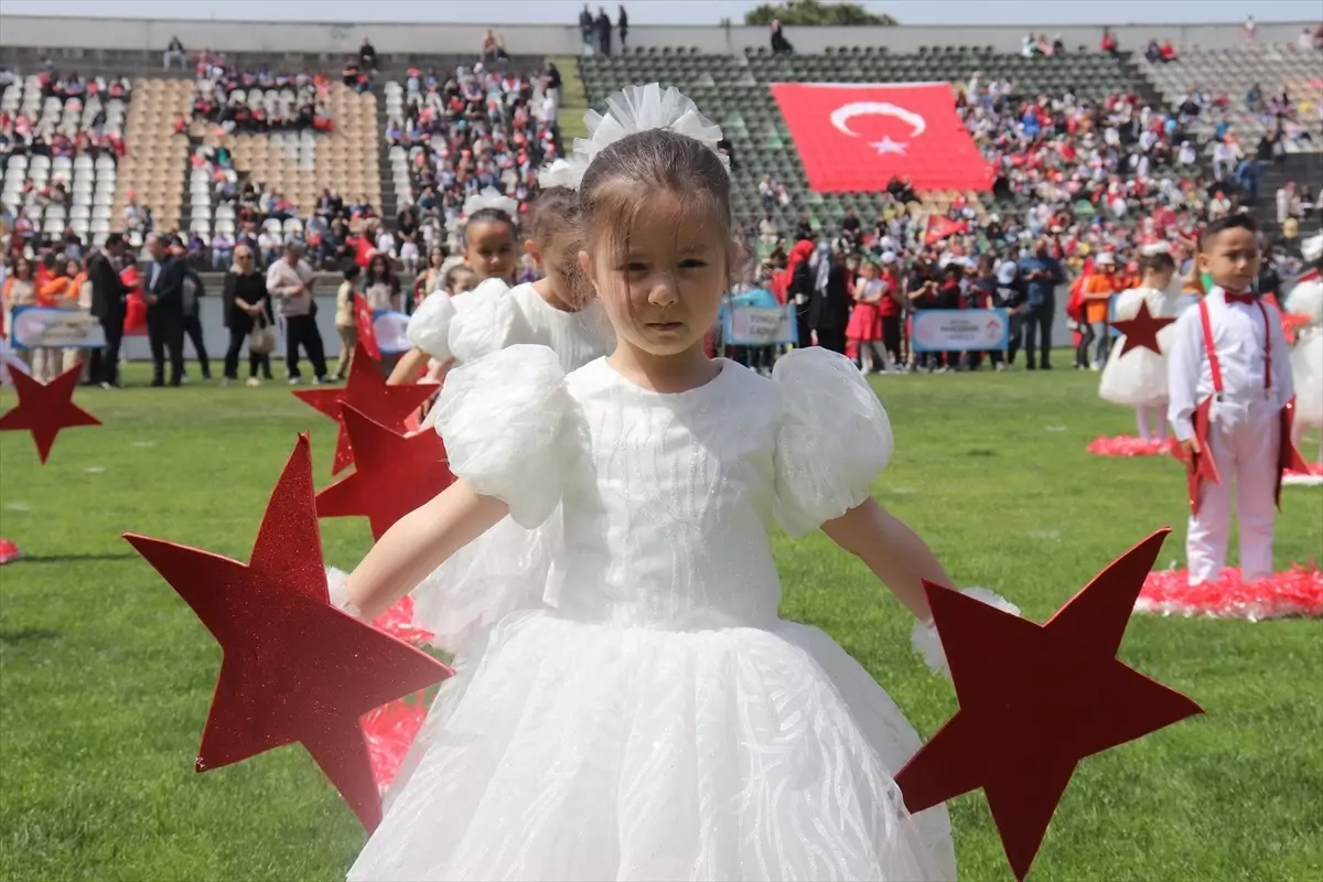 Ünye ve Fatsa\'da 23 Nisan törenleri düzenlendi