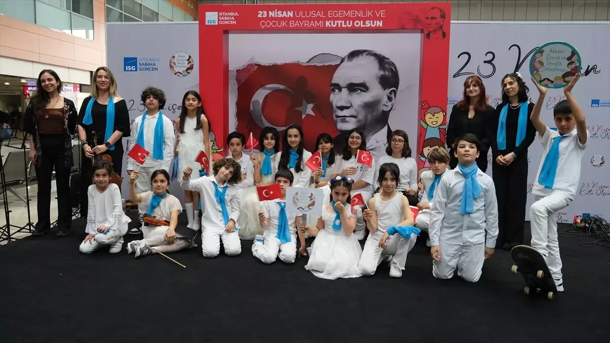 Adalar Çocuk ve Gençlik Orkestrası, 23 Nisan\'da İSG\'de Konser Verdi