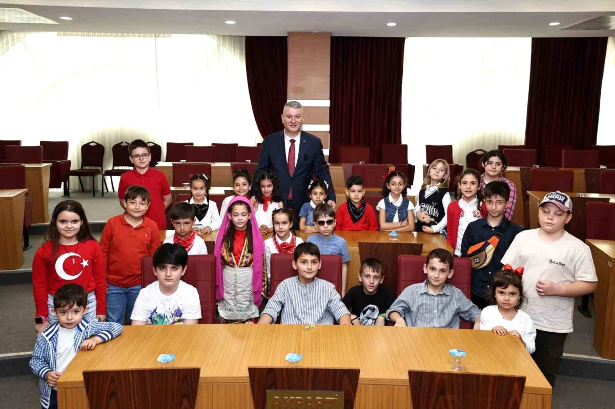 Serdivan Belediye Meclisi Çocuk Oturumu Gerçekleşti