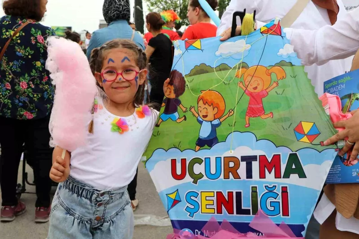 Söke Belediyesi Uçurtma Şenliği Yoğun Katılımla Gerçekleştirildi