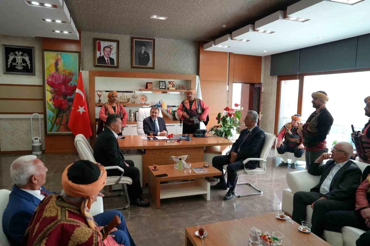 Ankara Kulübü Derneği, Gölbaşı Belediye Başkanı Yakup Odabaşı\'na hayırlı olsun ziyaretinde bulundu