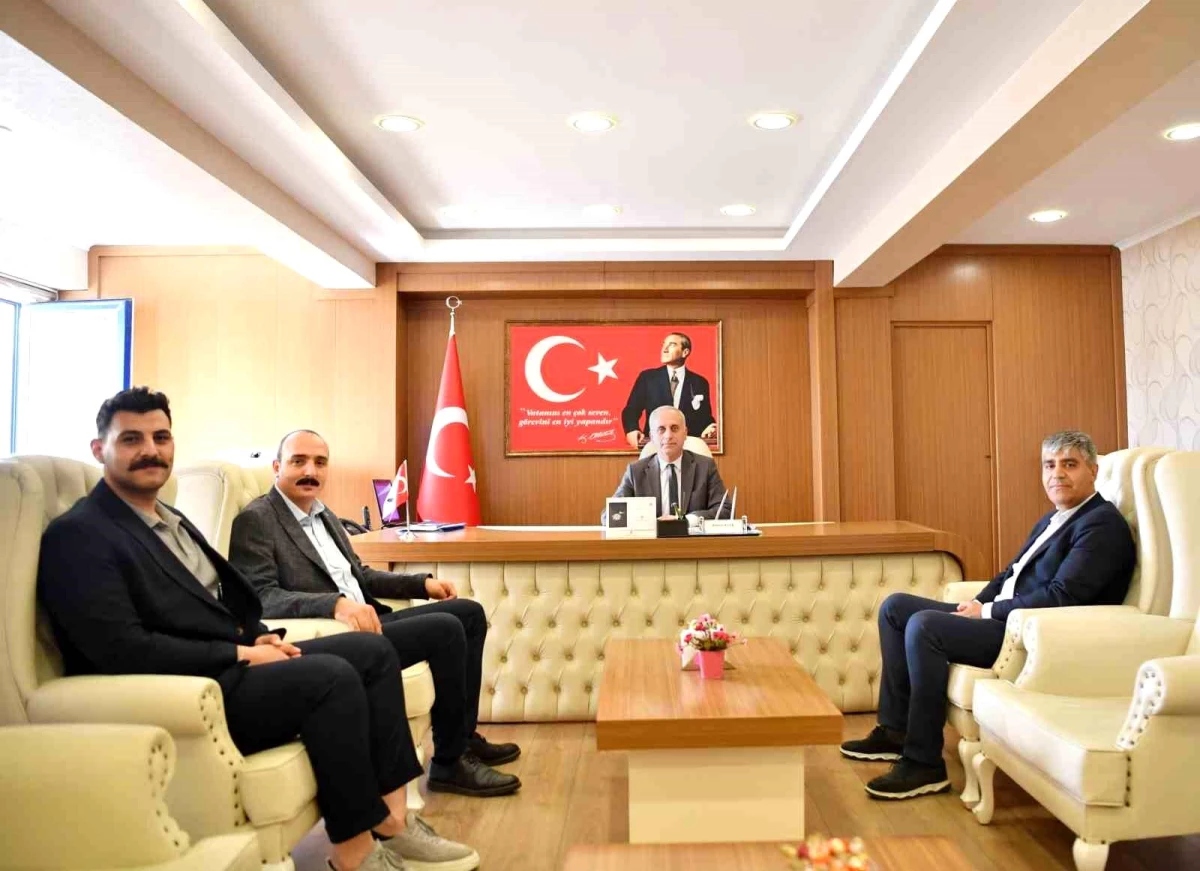 Konyaaltı Belediye Başkanı Cem Kotan, Konyaaltı Kaymakamı Rahmi Köse\'yi ziyaret etti