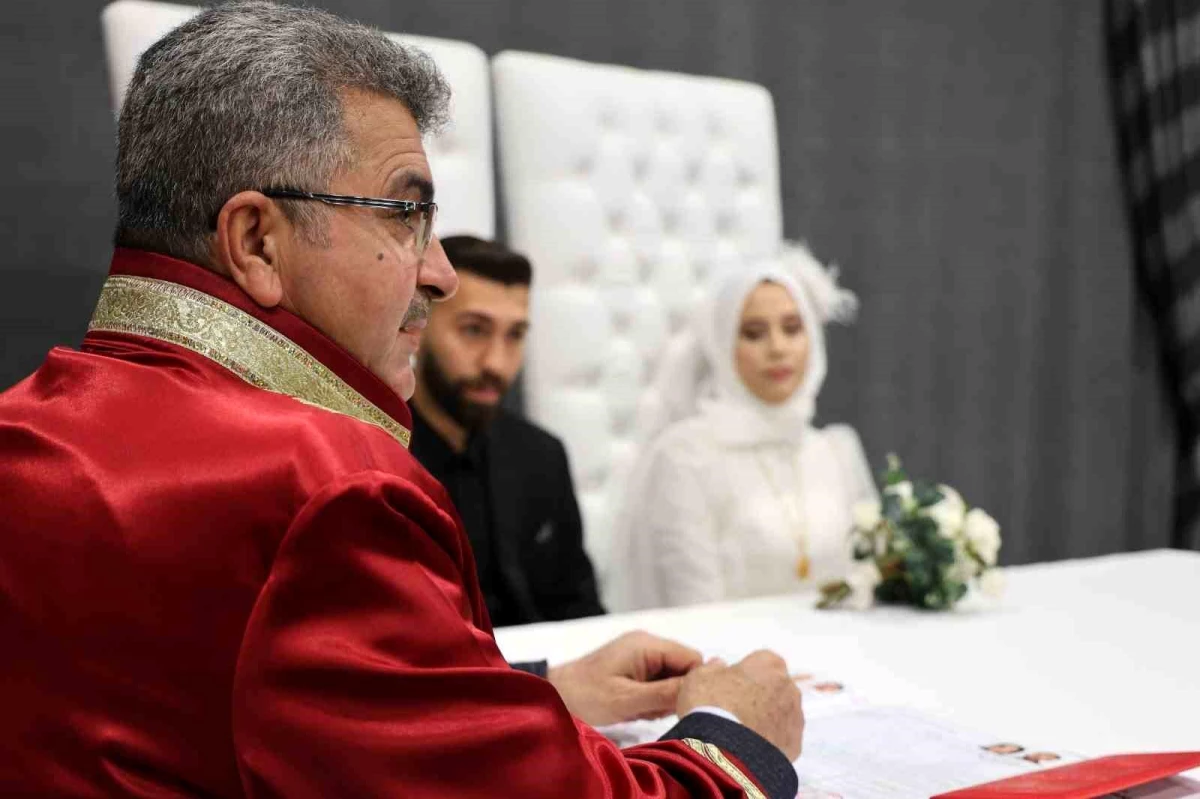 Elazığ\'da 21 çift 24.04.2024 tarihinde evlendi
