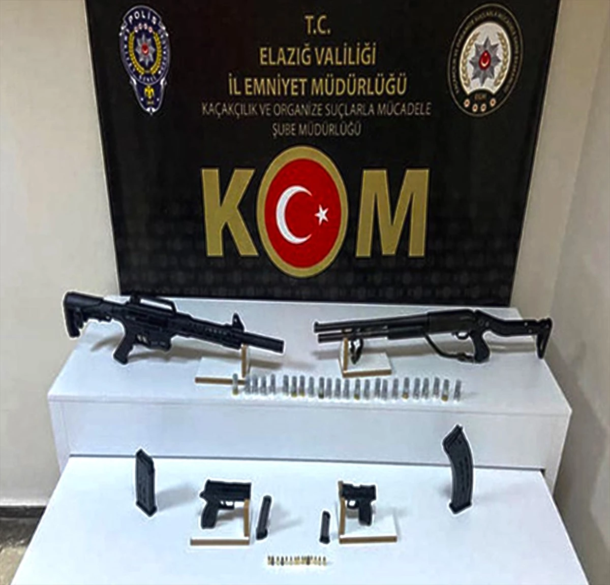 Elazığ\'da ruhsatsız silah bulunduran 8 şüpheli gözaltına alındı