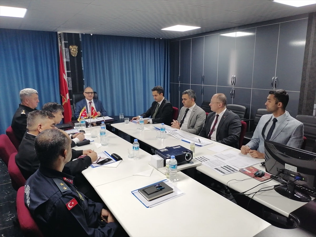Konya Valisi Özkan, Ereğli\'de güvenlik toplantısı düzenledi