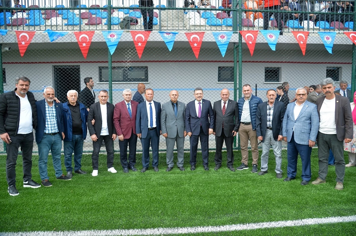 Trabzon\'un Faroz Futbol Sahası yeniden hizmete açıldı