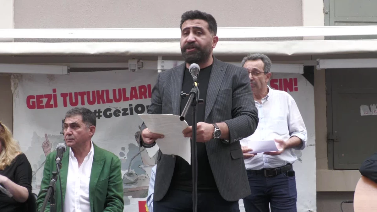 TMMOB Üyeleri Gezi Davası Kararlarına Karşı Açıklama Yaptı