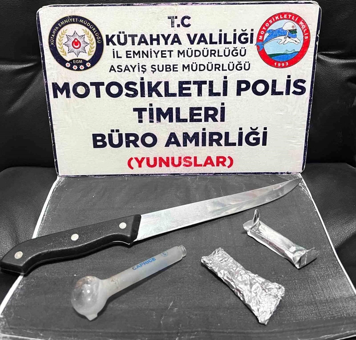 Kütahya\'da Motosikletli Polis Timleri Tarafından Ticari Takside Uyuşturucu Operasyonu