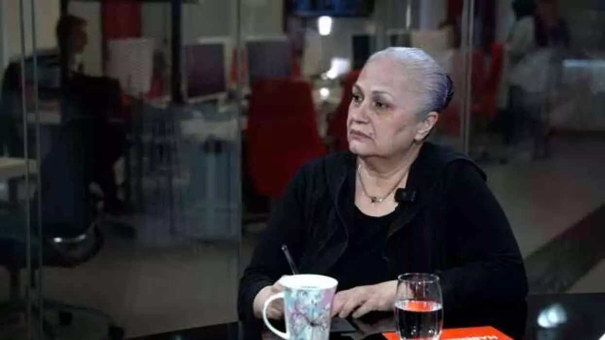 Oyuncu Nihal Menzil'in hayat hikayesi yürek sızlattı! 18 ay evli kaldığı eşi feci şekilde can vermiş Oyuncu Nihal Menzil'in hayat hikayesi yürek sızlattı! 18 ay evli kaldığı eşi feci şekilde can vermiş