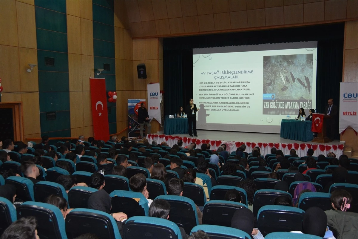 Bitlis Anadolu Lisesi\'nden sosyal sorumluluk ve toplum hizmeti semineri