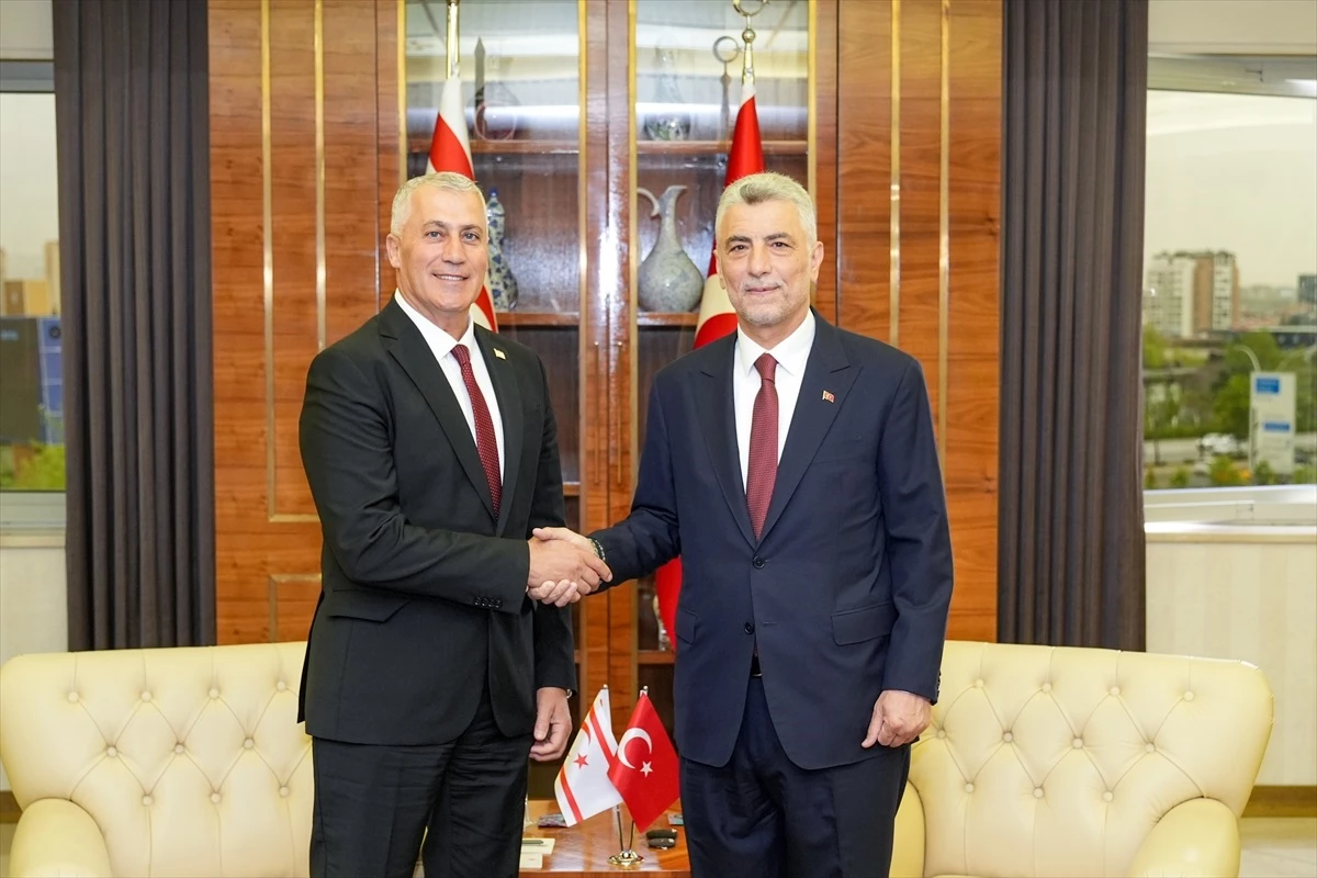 Ticaret Bakanı Ömer Bolat, KKTC Ekonomi ve Enerji Bakanı Olgun Amcaoğlu ile görüşerek önemli kararlar aldıklarını açıkladı