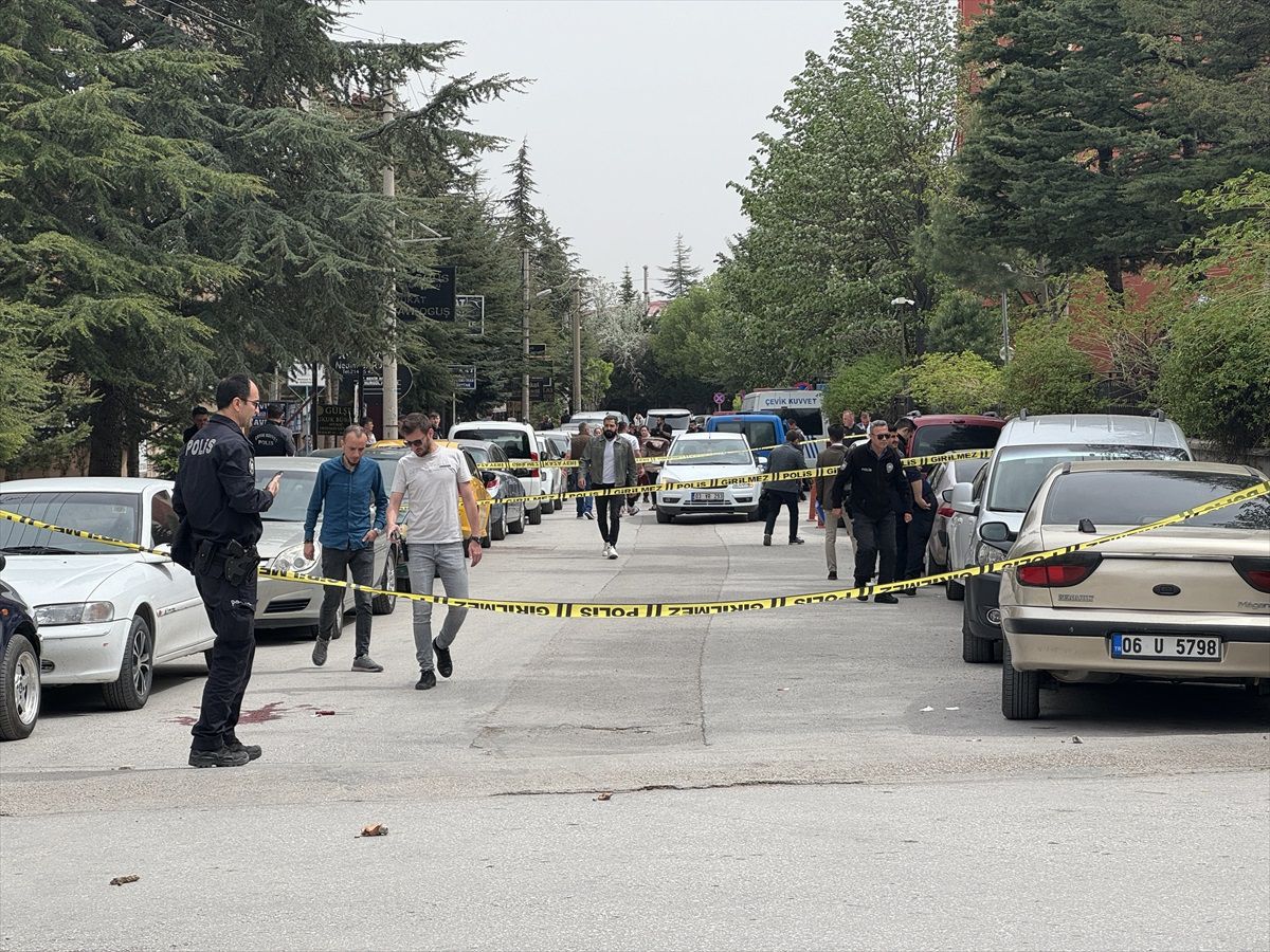 Afyonkarahisar\'da 3 kişiyi silahla yaralayan zanlı yakalandı