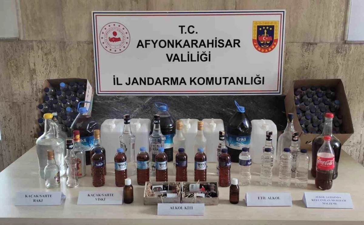 Afyonkarahisar\'da hakaret suçundan aranan şahsın evine baskın: Kaçak alkol ve malzemeler ele geçirildi