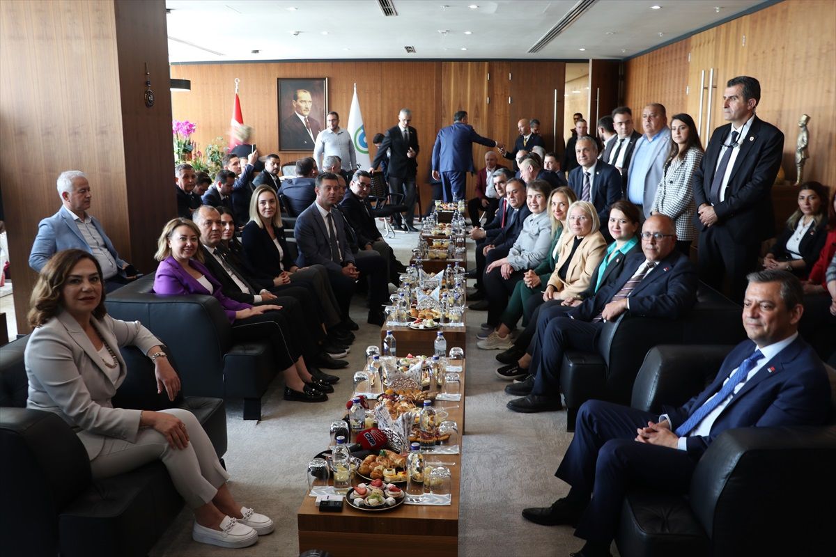 CHP Genel Başkanı Özgür Özel, Türkiye İttifakı\'nı iktidar yapacaklarını söyledi