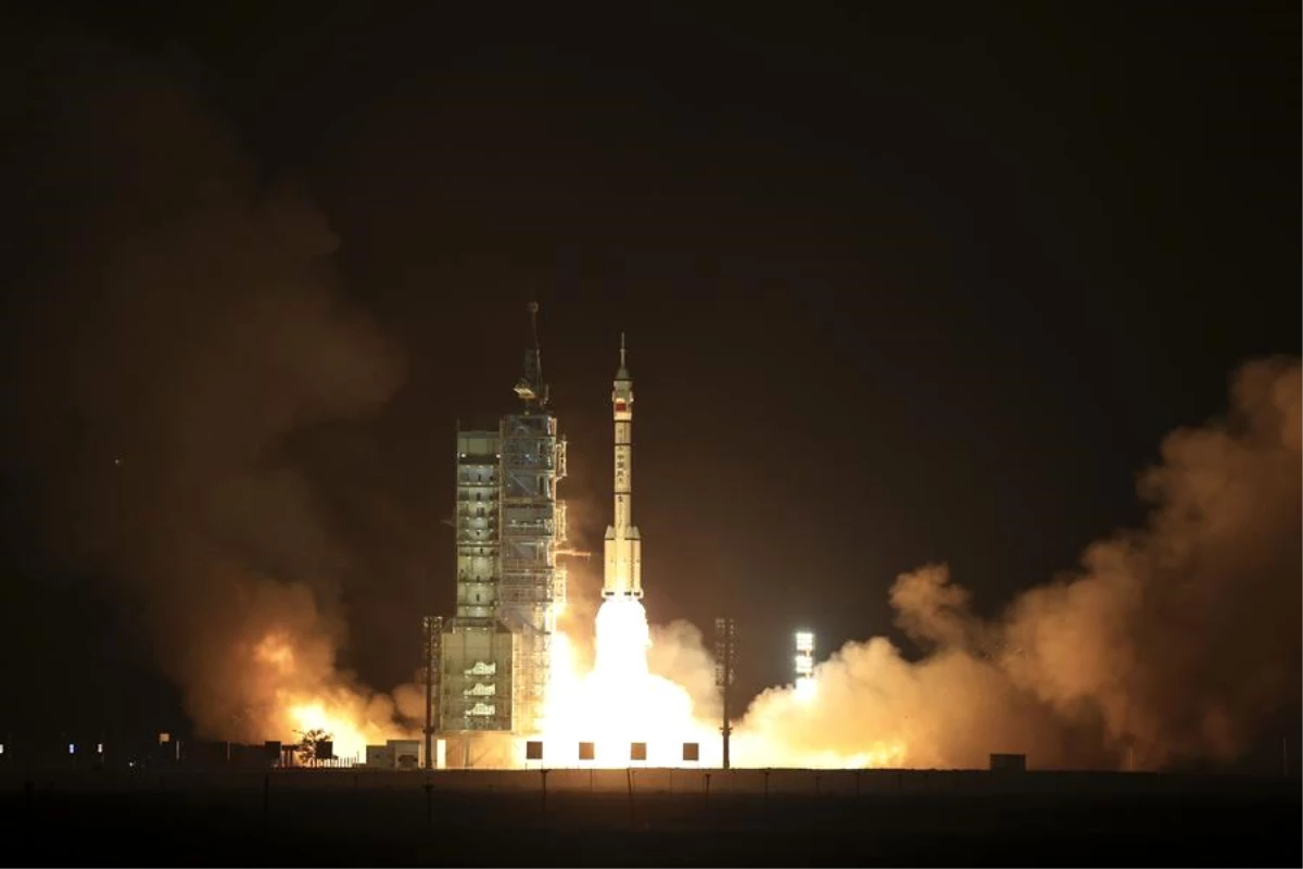 Çin, Shenzhou-18 Uzay Aracını Fırlatarak Taykonotları Tiangong Uzay İstasyonuna Gönderdi