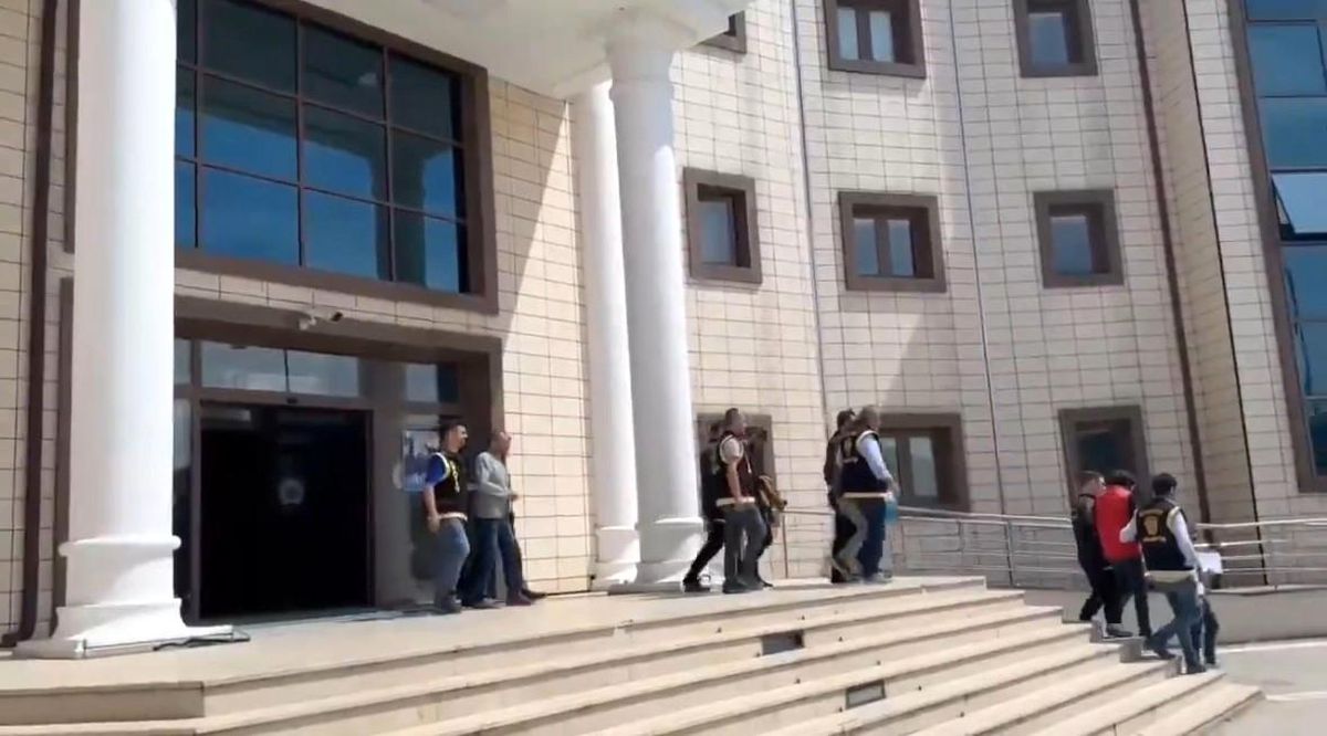 Düzce\'de Dolandırıcılık Operasyonu: 4 Gözaltı
