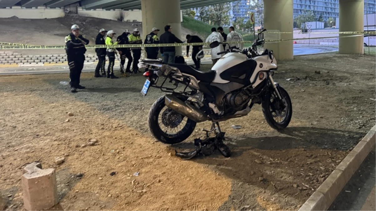 İstanbul\'da motosikletli trafik polisi trafik kazası sonucu şehit oldu