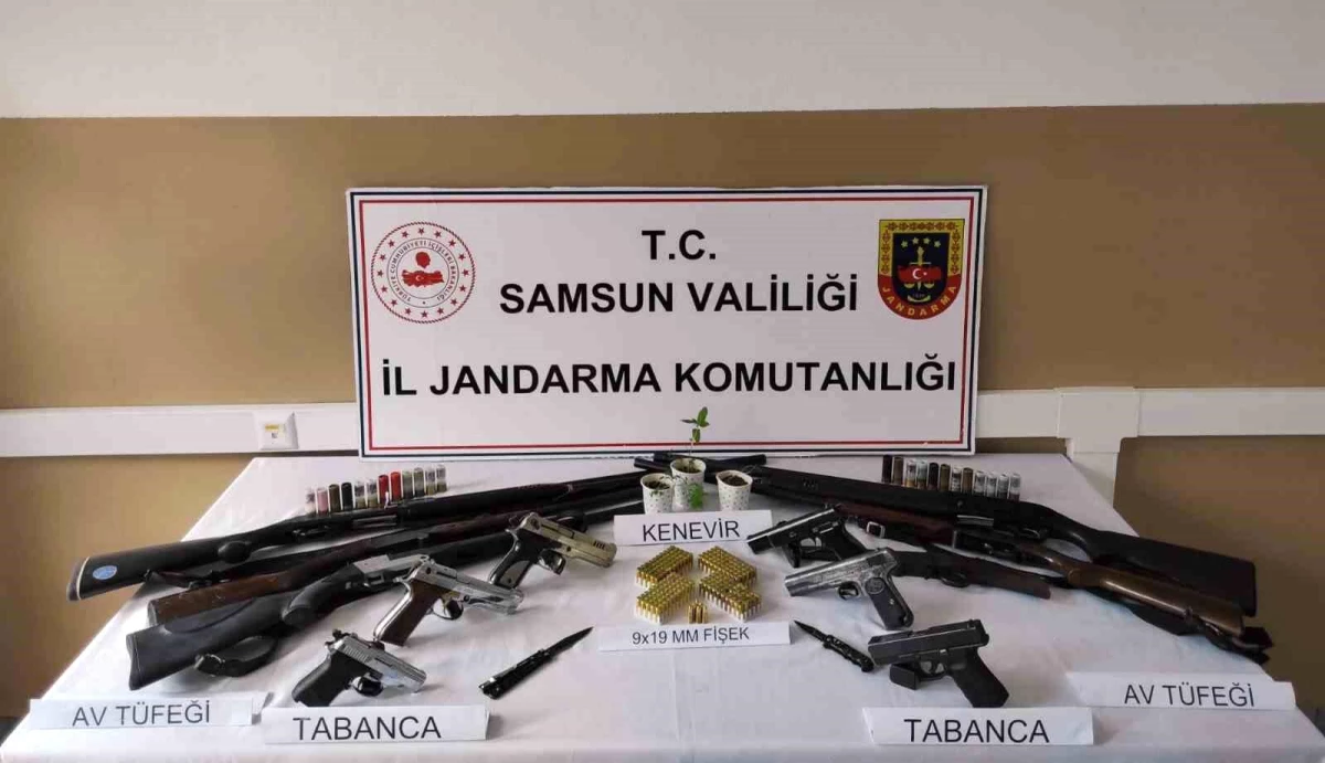 Samsun\'da Silah ve Mühimmat Operasyonu: 3 Tabanca, 7 Av Tüfeği Ele Geçirildi