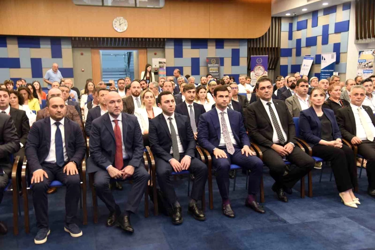 Türk ve Azerbaycanlı Firmalar İzmir Ticaret Odasında Buluştu